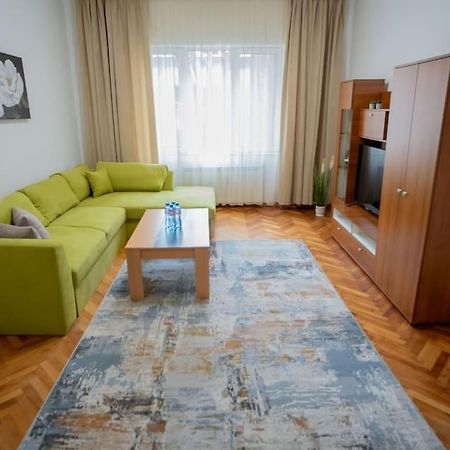 The Green Apartment In The Heart Of Old Sofia 1Bdr Exterior foto